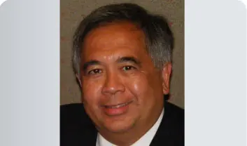 Dr. Michael Oon, an experienced Traditional Feng Shui consultant, offering personalized consultations.